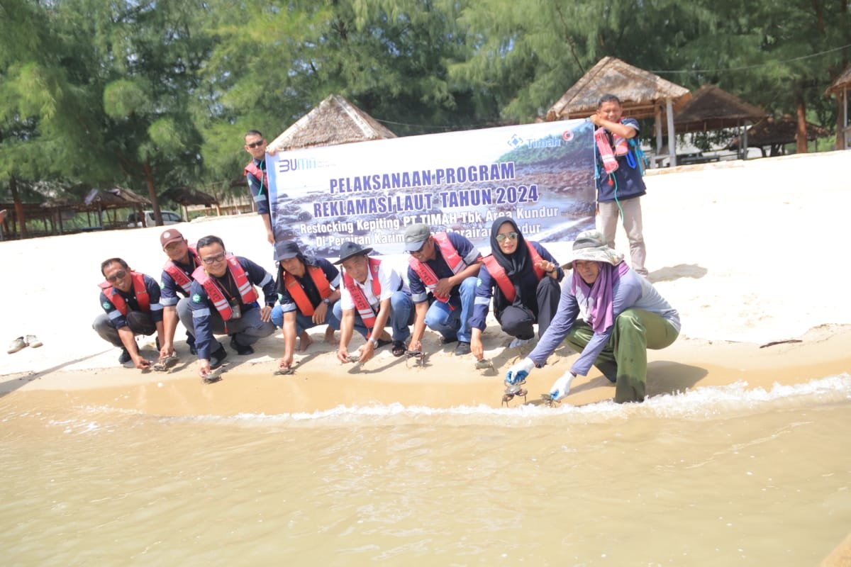 PT Timah Lepas Ribuan Bibit Kepiting Bakau untuk Jaga Ekosistem di Kundur dan Karimun