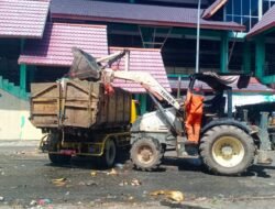 Dibantu Dinas PUPR, Tumpukan Sampah di Sejumlah TPS Karimun Mulai Diangkut