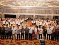 Percepat Pendaftaran Tanah di Sumut, Menteri Nusron Serahkan 875 Sertipikat Tanah