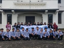 Kenali Sejarah Pertimahan, Siswa SMP Islam SMART Antusias Kunjungi MTI Mentok