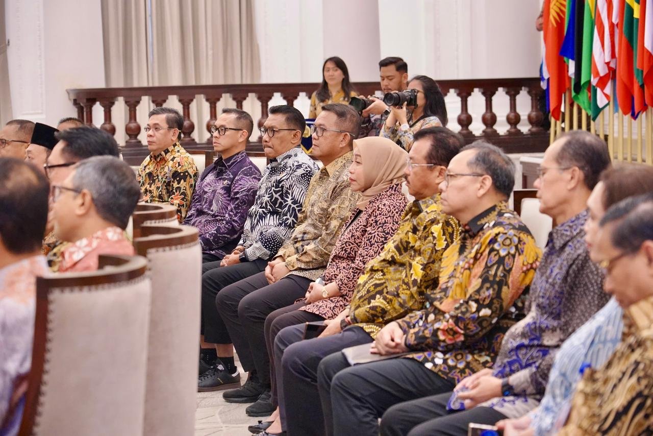 Serahkan Sertipikat Hak Pakai kepada Menteri Luar Negeri, Menteri Nusron: Langkah Amankan Aset Negara