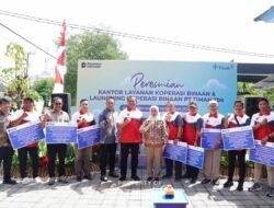 PT TIMAH Tbk Serahkan Bantuan Pembinaan kepada Puluhan Koperasi di Provinsi Kepulauan Bangka Belitung