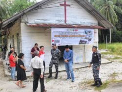 Berikan Kenyamanan, Lanal TBK Renovasi dan Dekorasi Gereja Dalam Rangka Perayaan Natal 2025