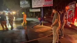 Bupati Iskandarsyah Gerak Cepat, Instruksikan Bersihkan Jalan Berpasir di Simpang RSUD Demi Keselamatan Pengendara