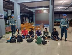 Tim Quick Response Regional Naval Command IV Lanal TBK dan Bais TNI Amankan PMI Non Prosesural