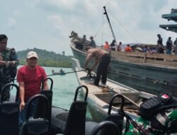 Lanal TBK Gerak Cepat Evakuasi KLM Sejahtera Bahari Yang Kandas di Perairan Selat Durian