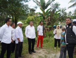 Respons Aduan Warga, Wabup Karimun dan PUPR Tinjau Fasum Terbengkalai di Darussalam
